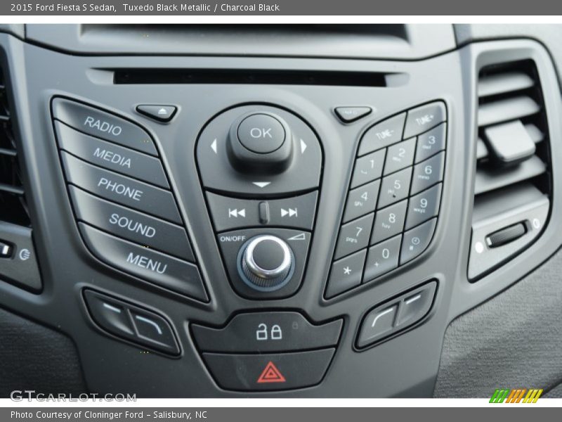 Tuxedo Black Metallic / Charcoal Black 2015 Ford Fiesta S Sedan