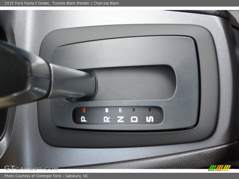 Tuxedo Black Metallic / Charcoal Black 2015 Ford Fiesta S Sedan