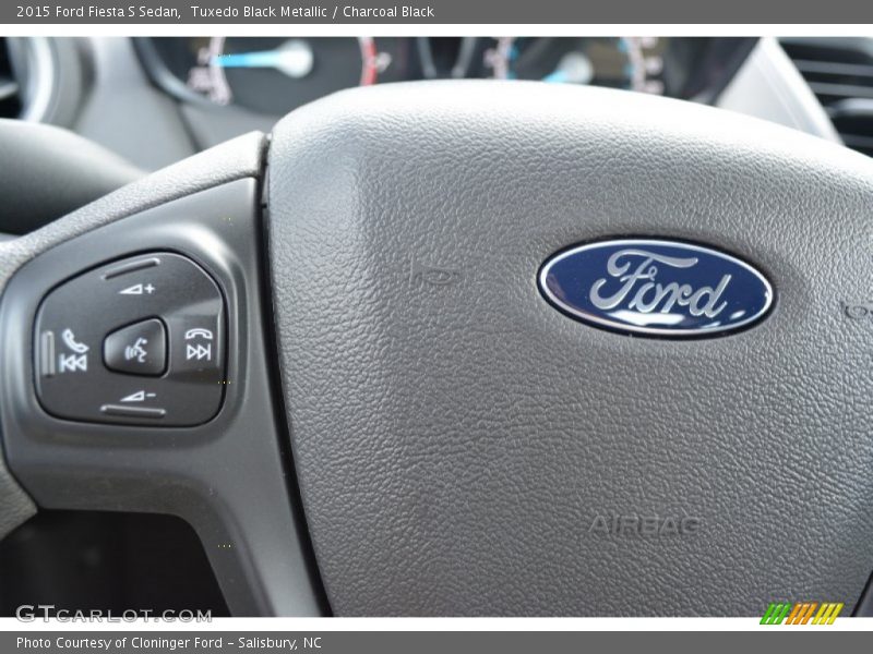 Tuxedo Black Metallic / Charcoal Black 2015 Ford Fiesta S Sedan