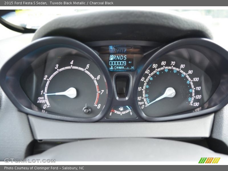 Tuxedo Black Metallic / Charcoal Black 2015 Ford Fiesta S Sedan