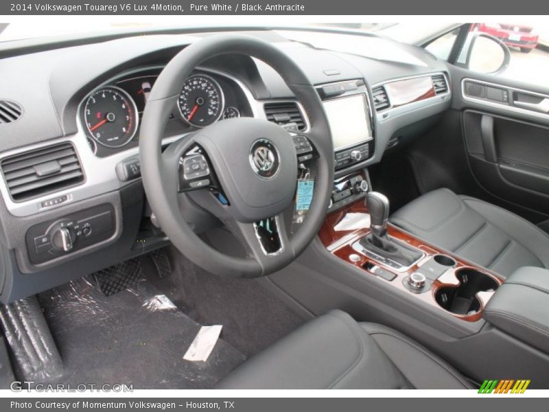 Pure White / Black Anthracite 2014 Volkswagen Touareg V6 Lux 4Motion
