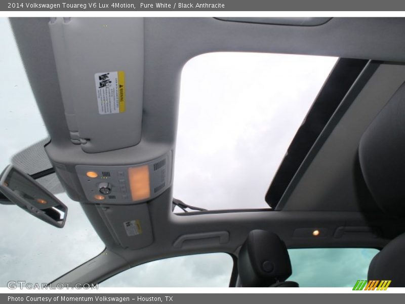 Pure White / Black Anthracite 2014 Volkswagen Touareg V6 Lux 4Motion