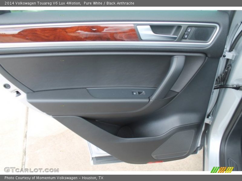 Pure White / Black Anthracite 2014 Volkswagen Touareg V6 Lux 4Motion