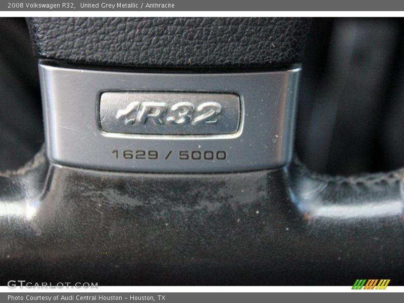 United Grey Metallic / Anthracite 2008 Volkswagen R32