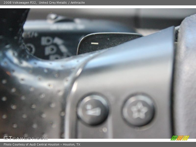United Grey Metallic / Anthracite 2008 Volkswagen R32