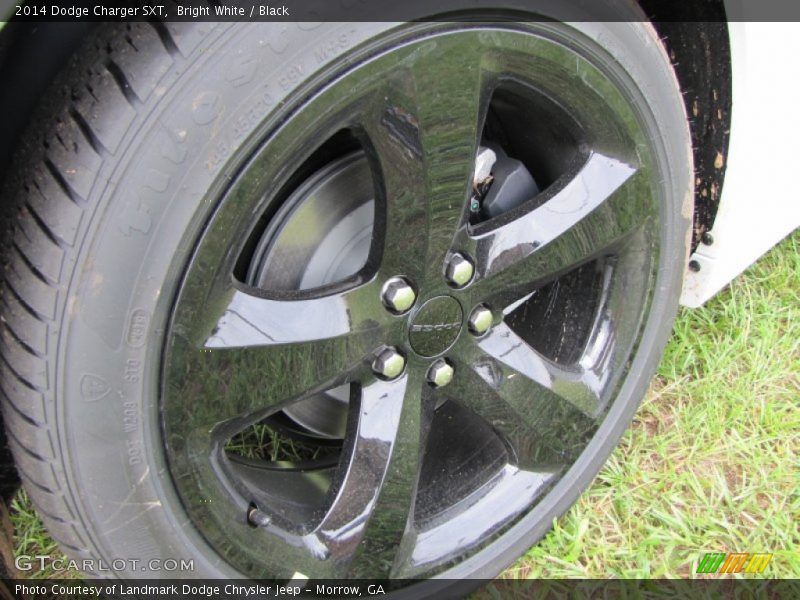 Bright White / Black 2014 Dodge Charger SXT