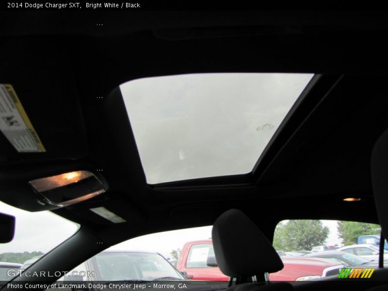 Bright White / Black 2014 Dodge Charger SXT