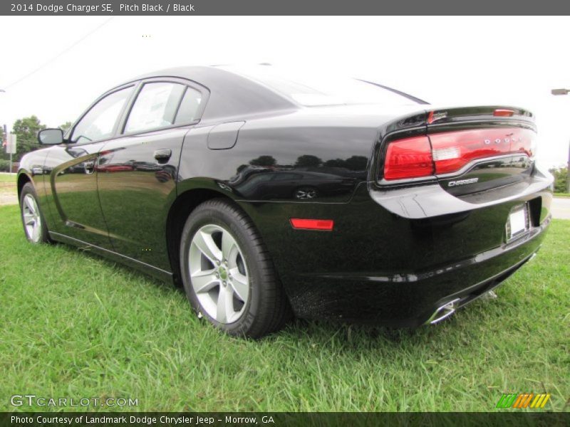 Pitch Black / Black 2014 Dodge Charger SE