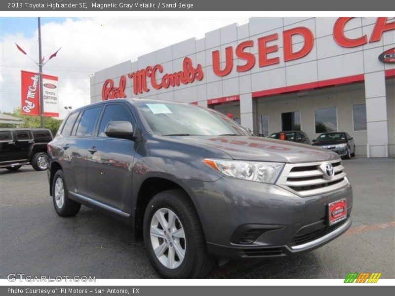 Magnetic Gray Metallic / Sand Beige 2013 Toyota Highlander SE
