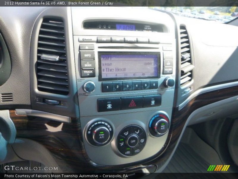 Black Forest Green / Gray 2012 Hyundai Santa Fe SE V6 AWD
