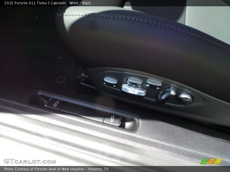 Controls of 2015 911 Turbo S Cabriolet