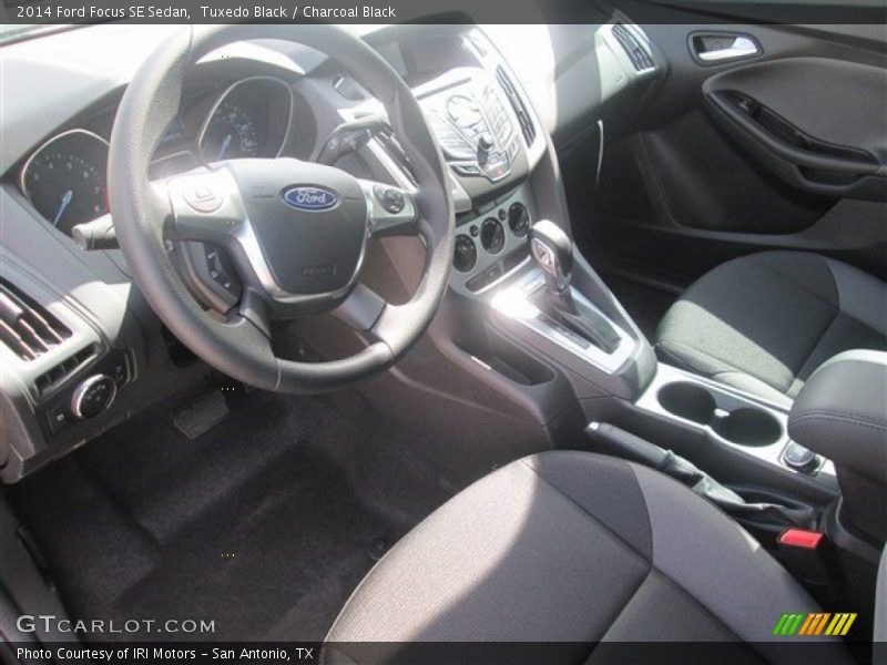 Tuxedo Black / Charcoal Black 2014 Ford Focus SE Sedan
