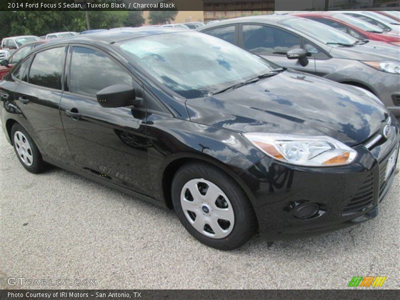 Tuxedo Black / Charcoal Black 2014 Ford Focus S Sedan