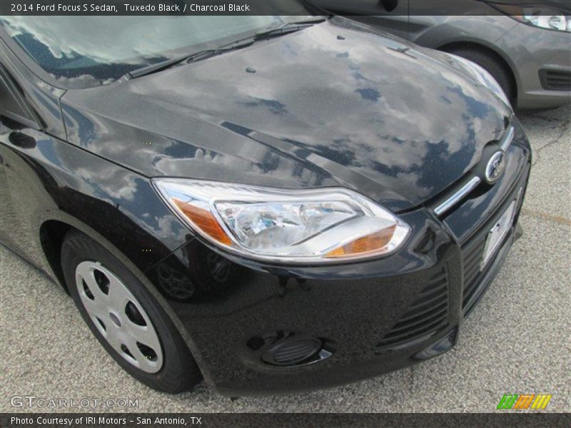 Tuxedo Black / Charcoal Black 2014 Ford Focus S Sedan