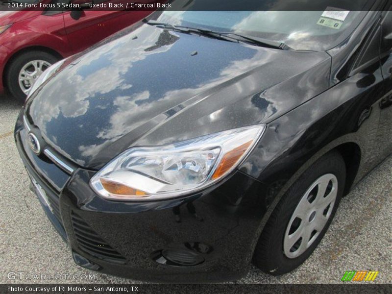 Tuxedo Black / Charcoal Black 2014 Ford Focus S Sedan