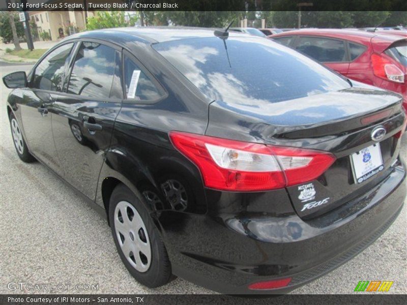 Tuxedo Black / Charcoal Black 2014 Ford Focus S Sedan