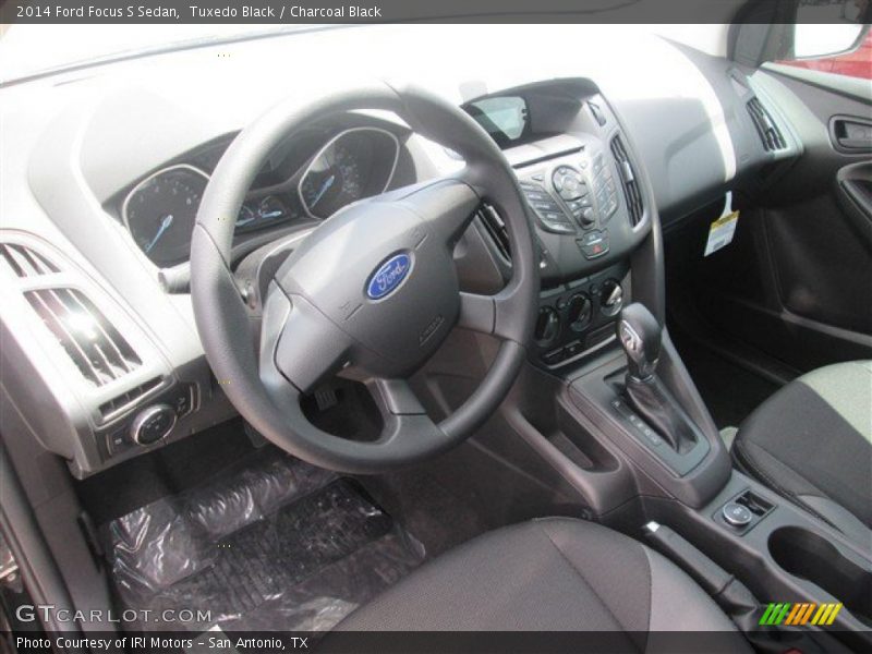 Tuxedo Black / Charcoal Black 2014 Ford Focus S Sedan