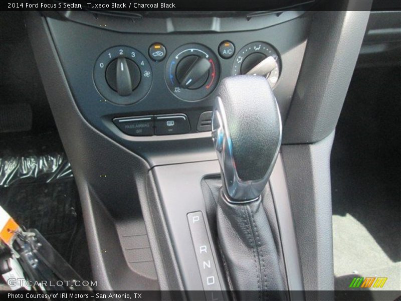 Tuxedo Black / Charcoal Black 2014 Ford Focus S Sedan