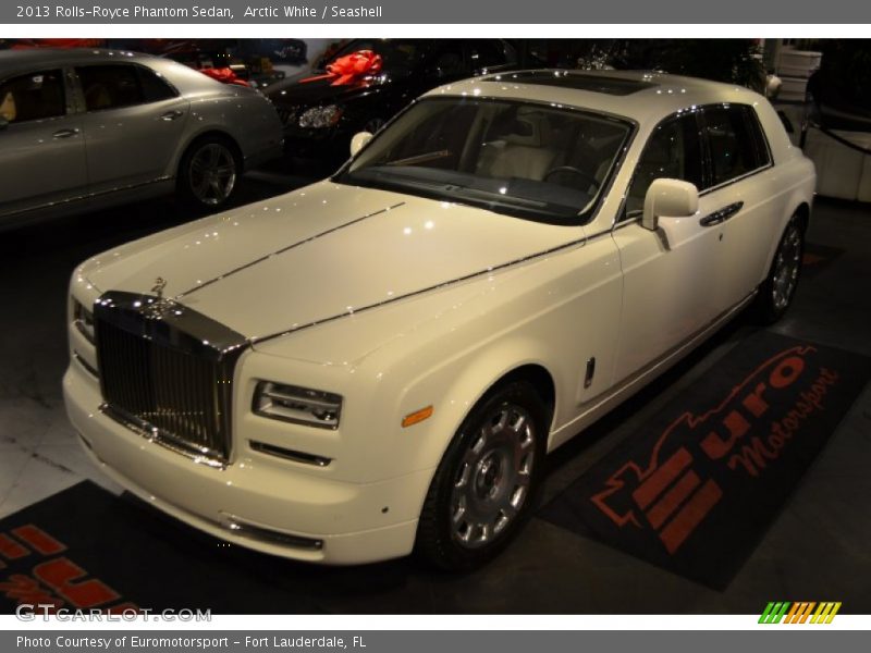 Arctic White / Seashell 2013 Rolls-Royce Phantom Sedan