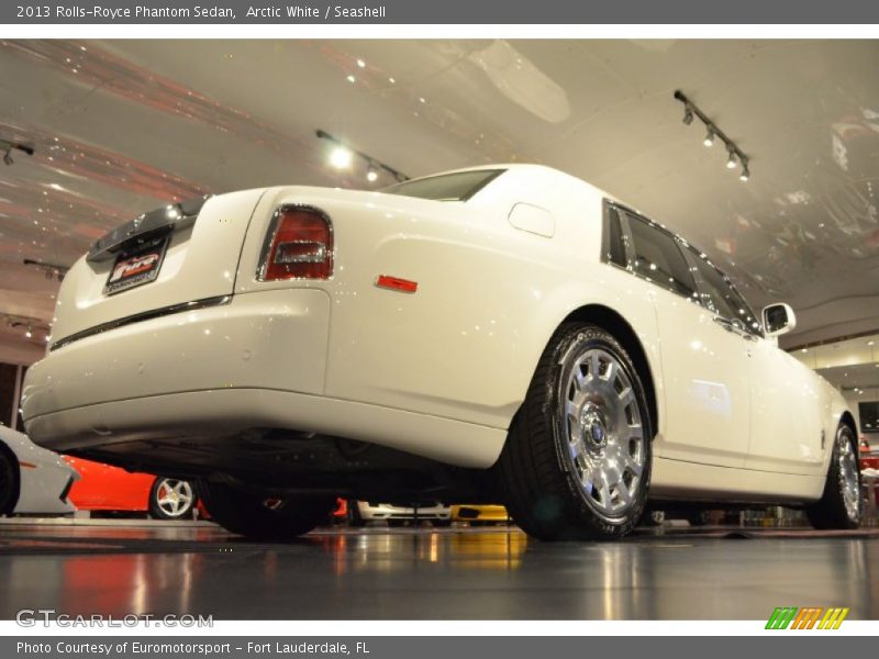 Arctic White / Seashell 2013 Rolls-Royce Phantom Sedan