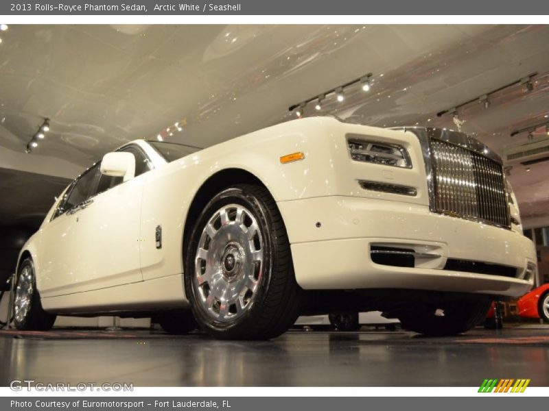 Arctic White / Seashell 2013 Rolls-Royce Phantom Sedan