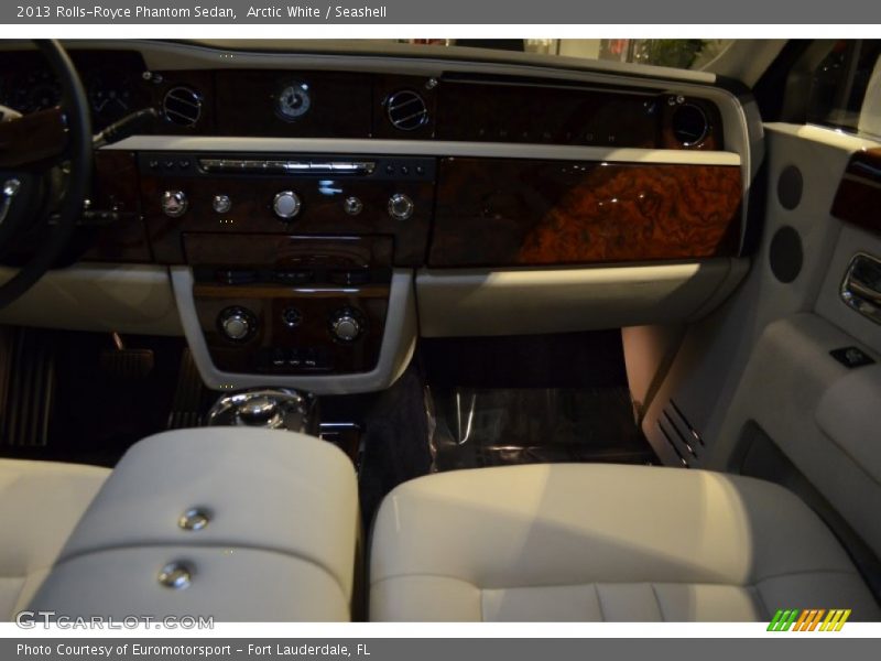 Arctic White / Seashell 2013 Rolls-Royce Phantom Sedan