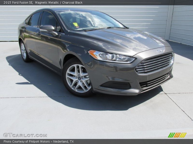 Magnetic Metallic / Charcoal Black 2015 Ford Fusion SE