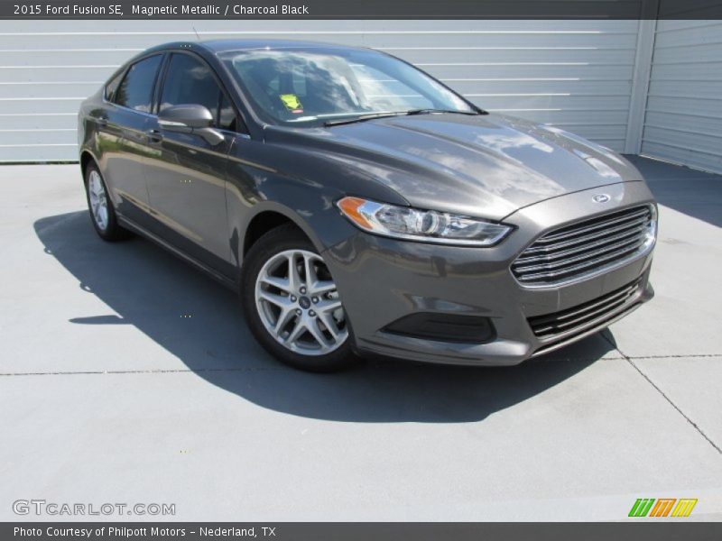 Magnetic Metallic / Charcoal Black 2015 Ford Fusion SE