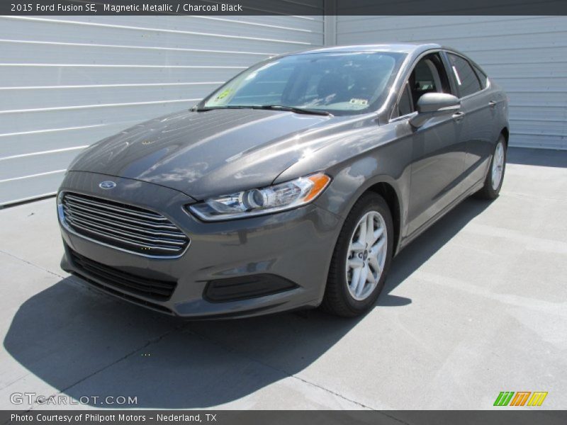 Magnetic Metallic / Charcoal Black 2015 Ford Fusion SE