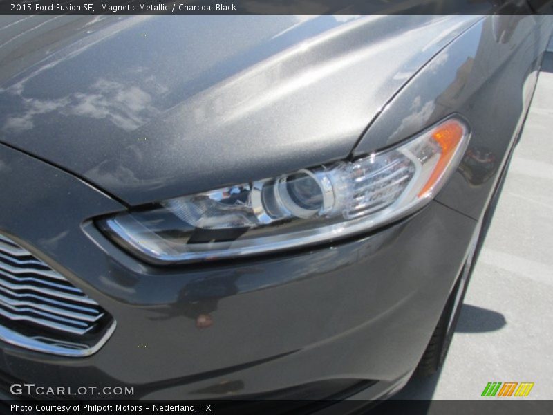 Magnetic Metallic / Charcoal Black 2015 Ford Fusion SE