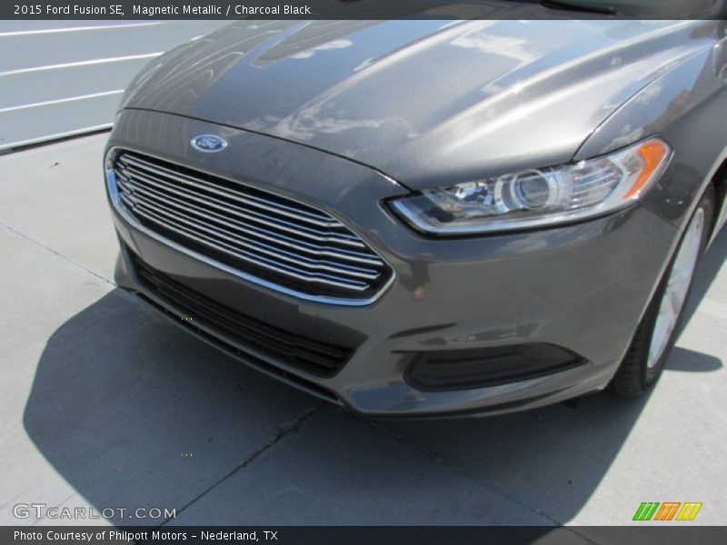Magnetic Metallic / Charcoal Black 2015 Ford Fusion SE