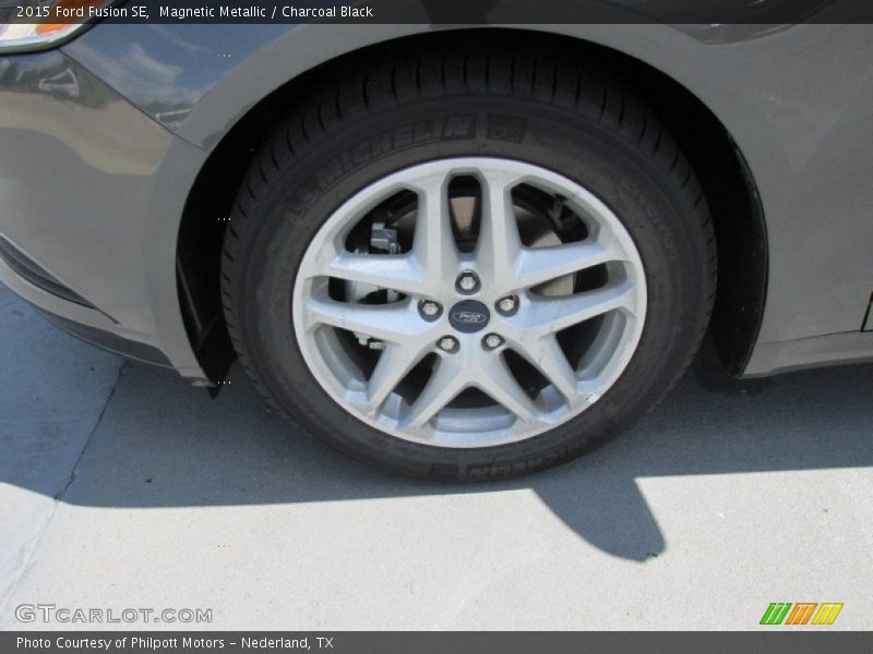 Magnetic Metallic / Charcoal Black 2015 Ford Fusion SE
