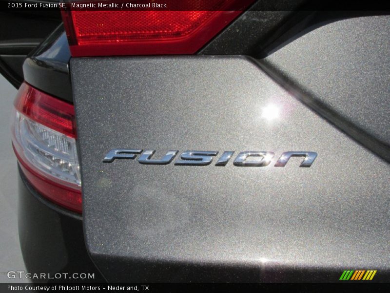 Magnetic Metallic / Charcoal Black 2015 Ford Fusion SE