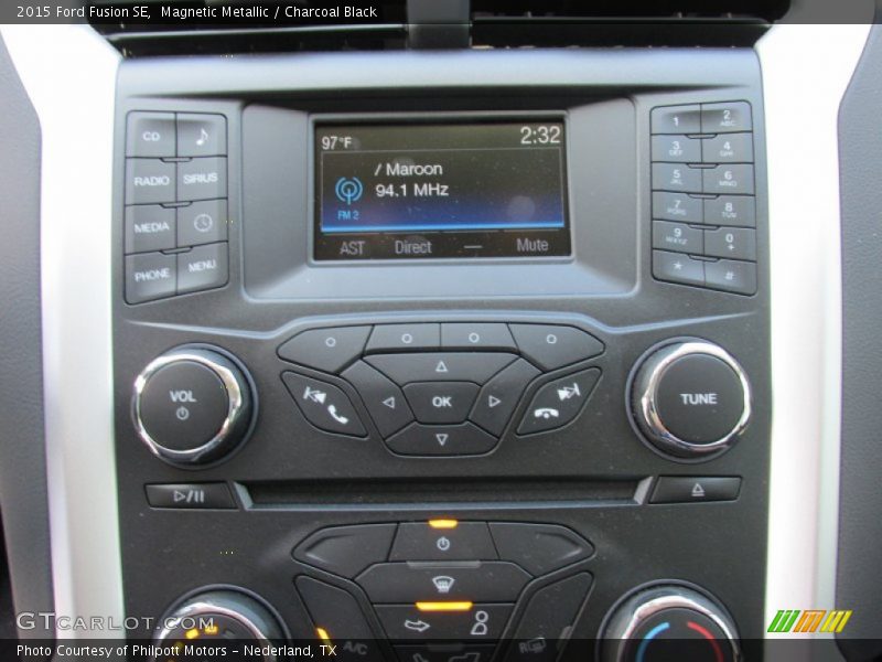 Magnetic Metallic / Charcoal Black 2015 Ford Fusion SE