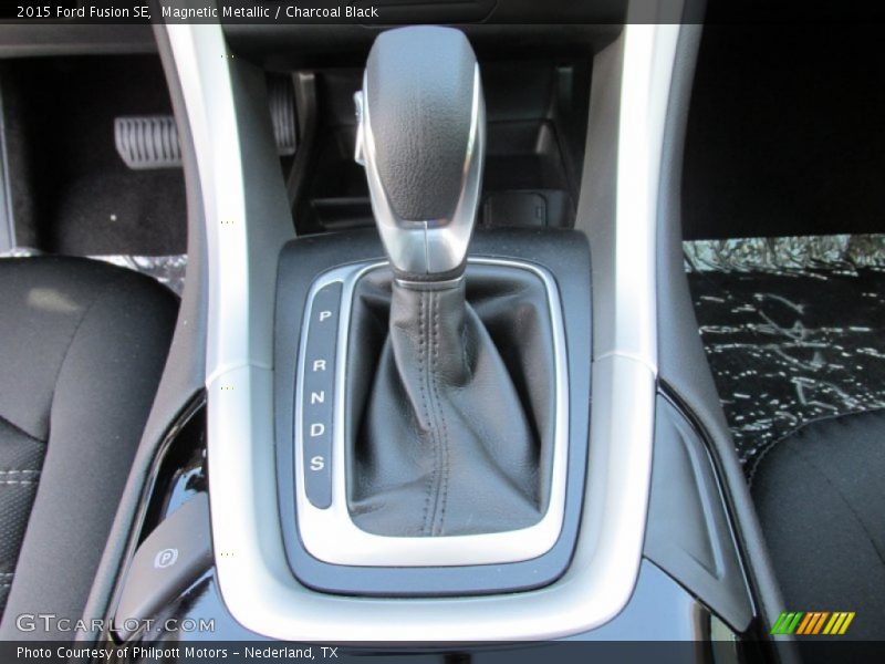 Magnetic Metallic / Charcoal Black 2015 Ford Fusion SE