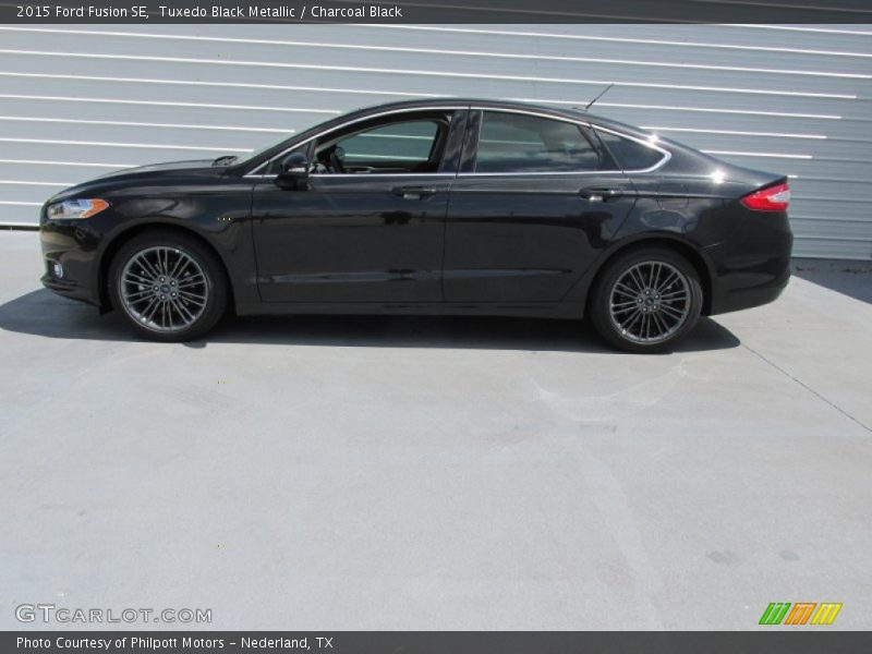Tuxedo Black Metallic / Charcoal Black 2015 Ford Fusion SE