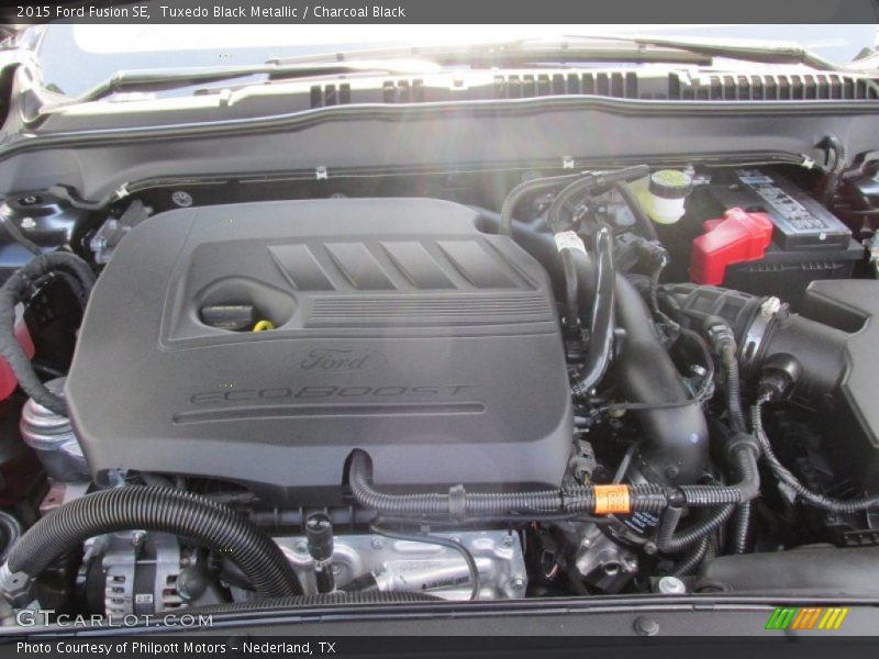 Tuxedo Black Metallic / Charcoal Black 2015 Ford Fusion SE