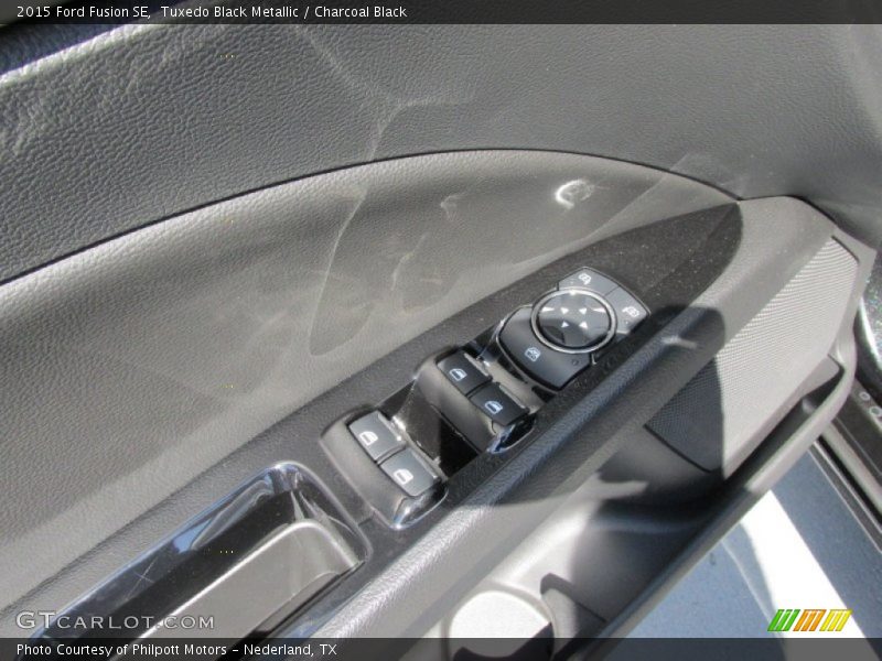 Tuxedo Black Metallic / Charcoal Black 2015 Ford Fusion SE