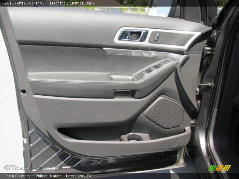Magnetic / Charcoal Black 2015 Ford Explorer XLT