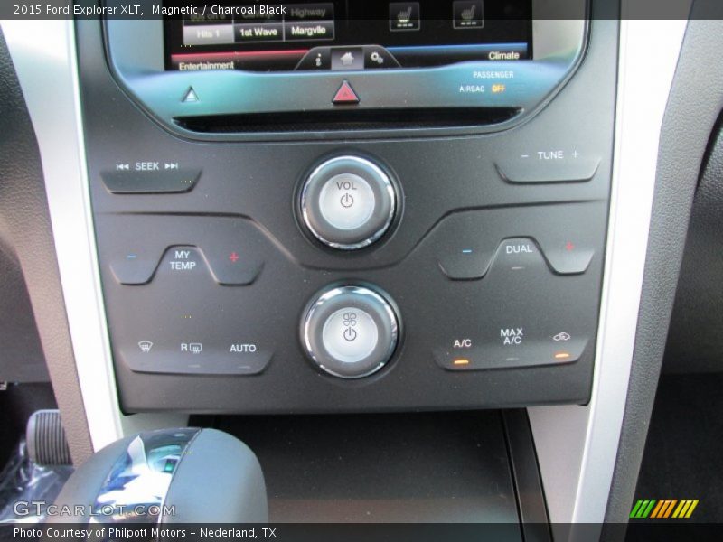 Magnetic / Charcoal Black 2015 Ford Explorer XLT