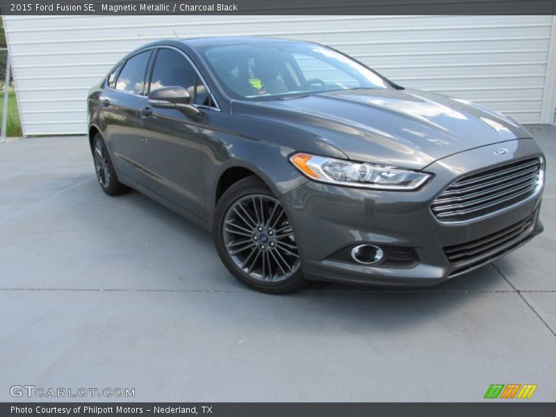 Magnetic Metallic / Charcoal Black 2015 Ford Fusion SE