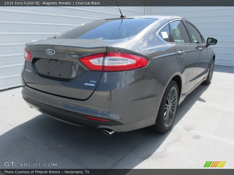 Magnetic Metallic / Charcoal Black 2015 Ford Fusion SE