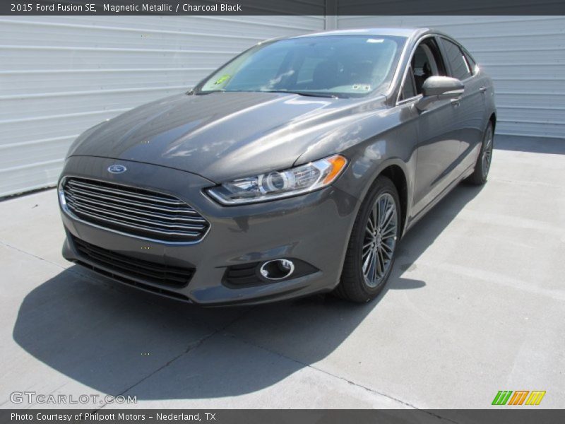 Magnetic Metallic / Charcoal Black 2015 Ford Fusion SE