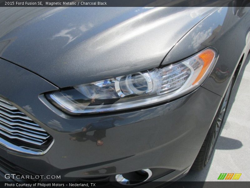 Magnetic Metallic / Charcoal Black 2015 Ford Fusion SE