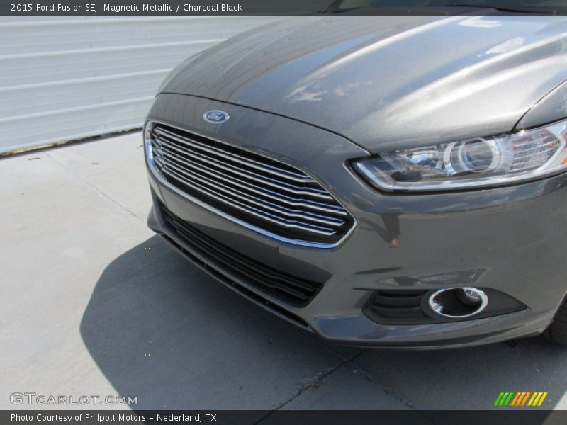 Magnetic Metallic / Charcoal Black 2015 Ford Fusion SE