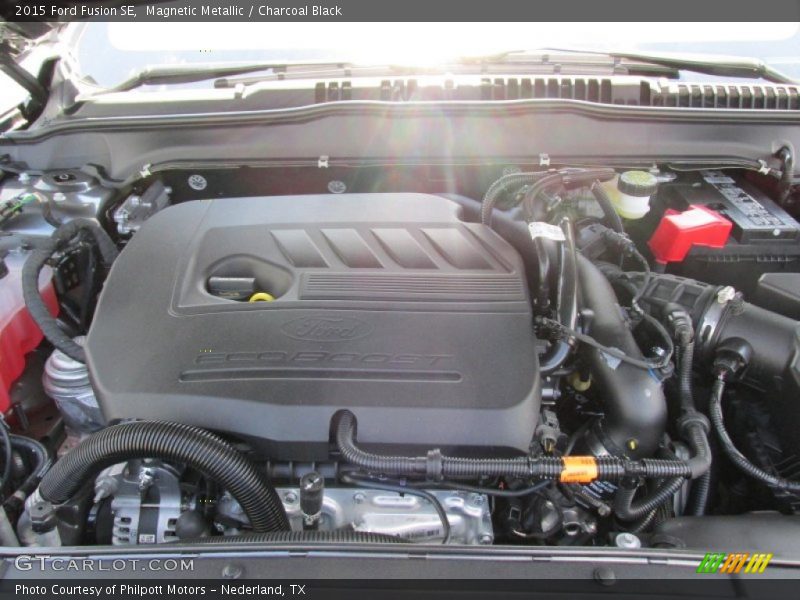 Magnetic Metallic / Charcoal Black 2015 Ford Fusion SE