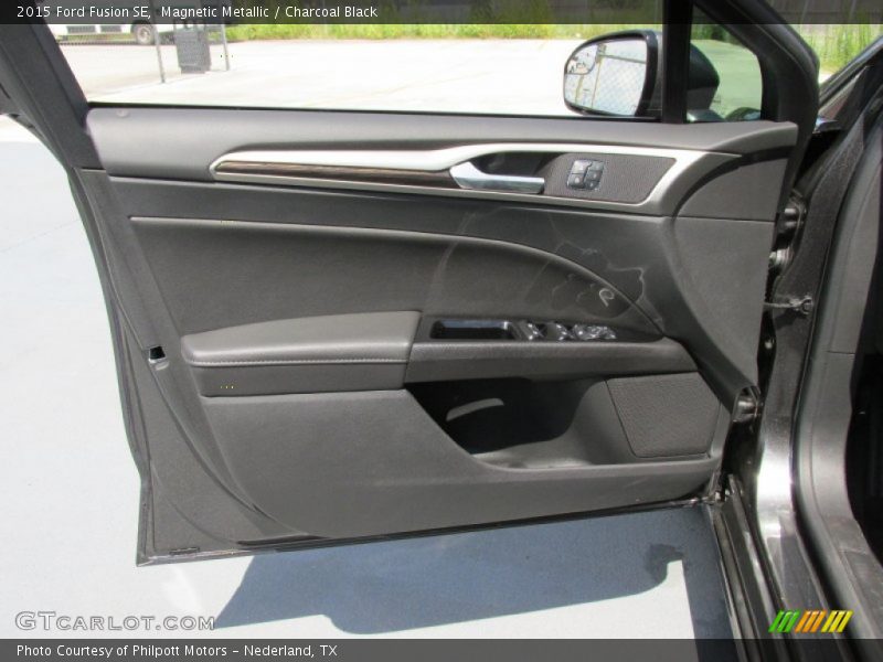 Magnetic Metallic / Charcoal Black 2015 Ford Fusion SE