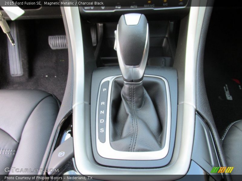 Magnetic Metallic / Charcoal Black 2015 Ford Fusion SE