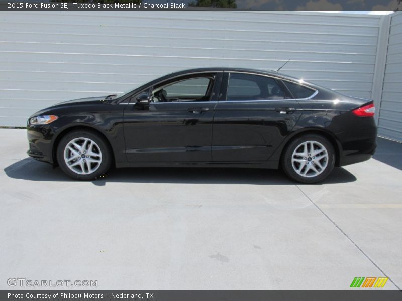 Tuxedo Black Metallic / Charcoal Black 2015 Ford Fusion SE