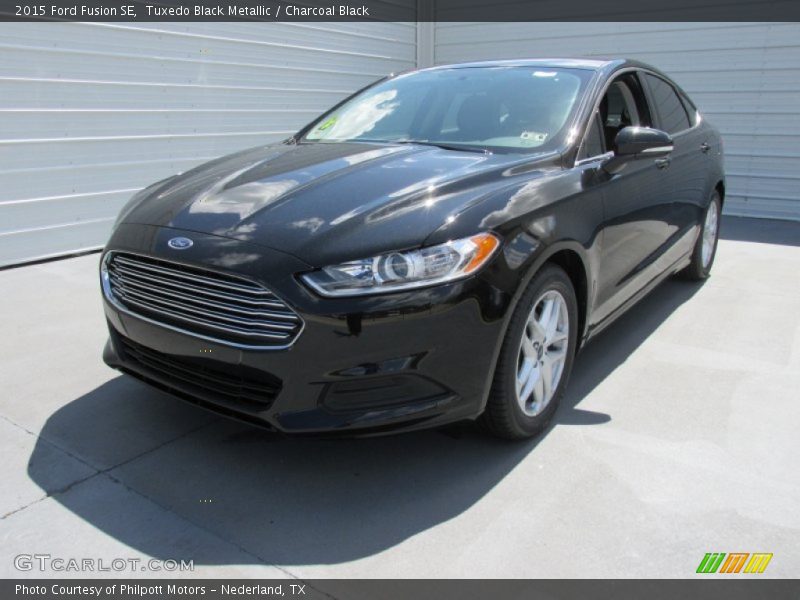 Tuxedo Black Metallic / Charcoal Black 2015 Ford Fusion SE